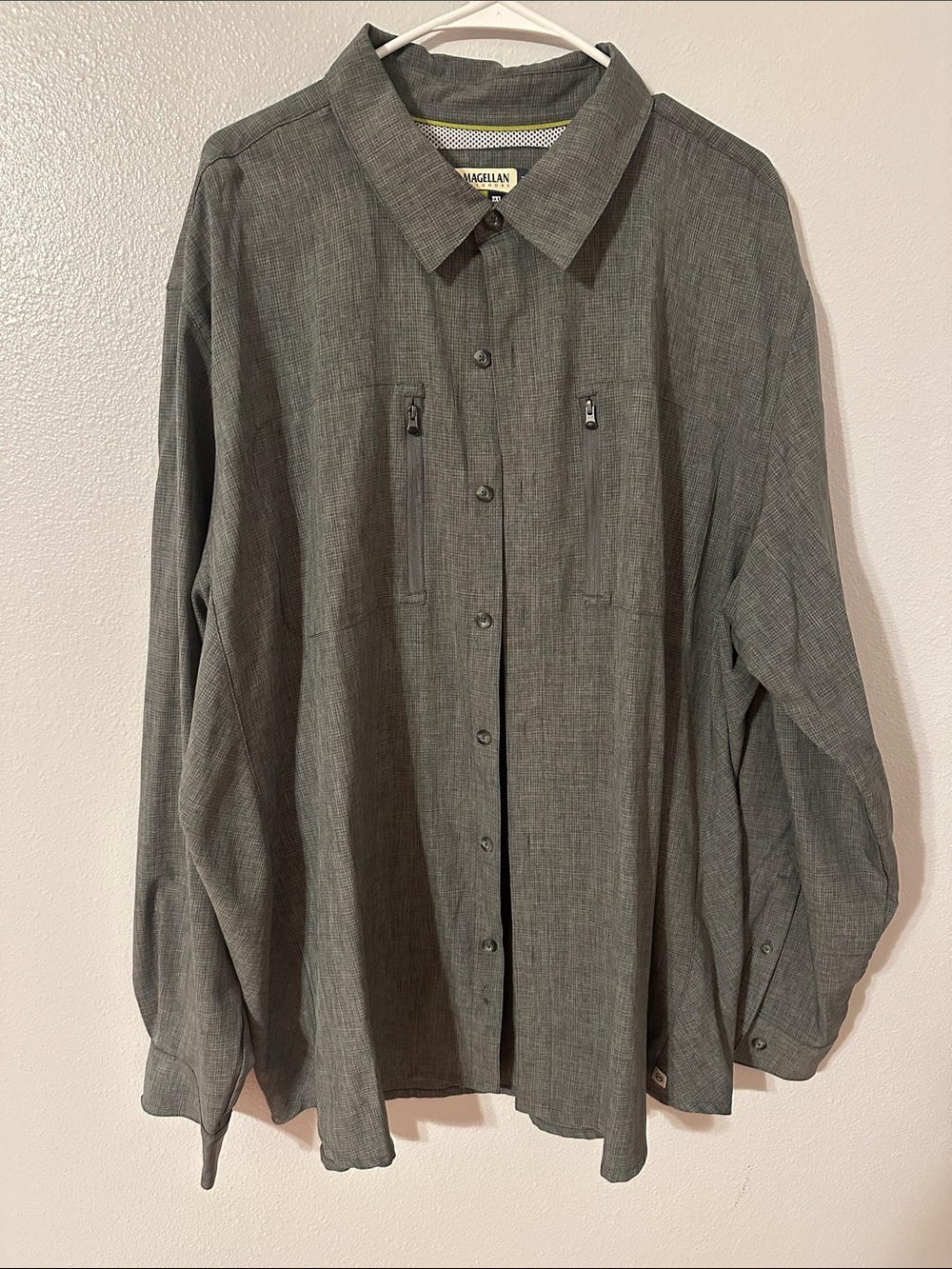 Magellan Outdoors Men's Charcoal Grey Long-Sleeve Button-Down Shirt